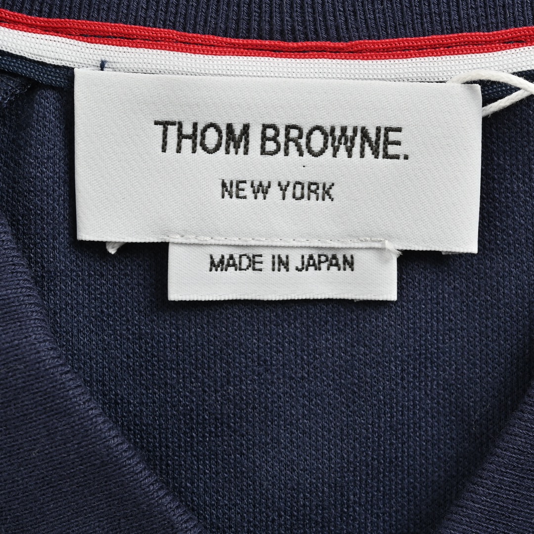 Thom Browne/汤姆布朗 水波纹四杠压皮Polo短袖