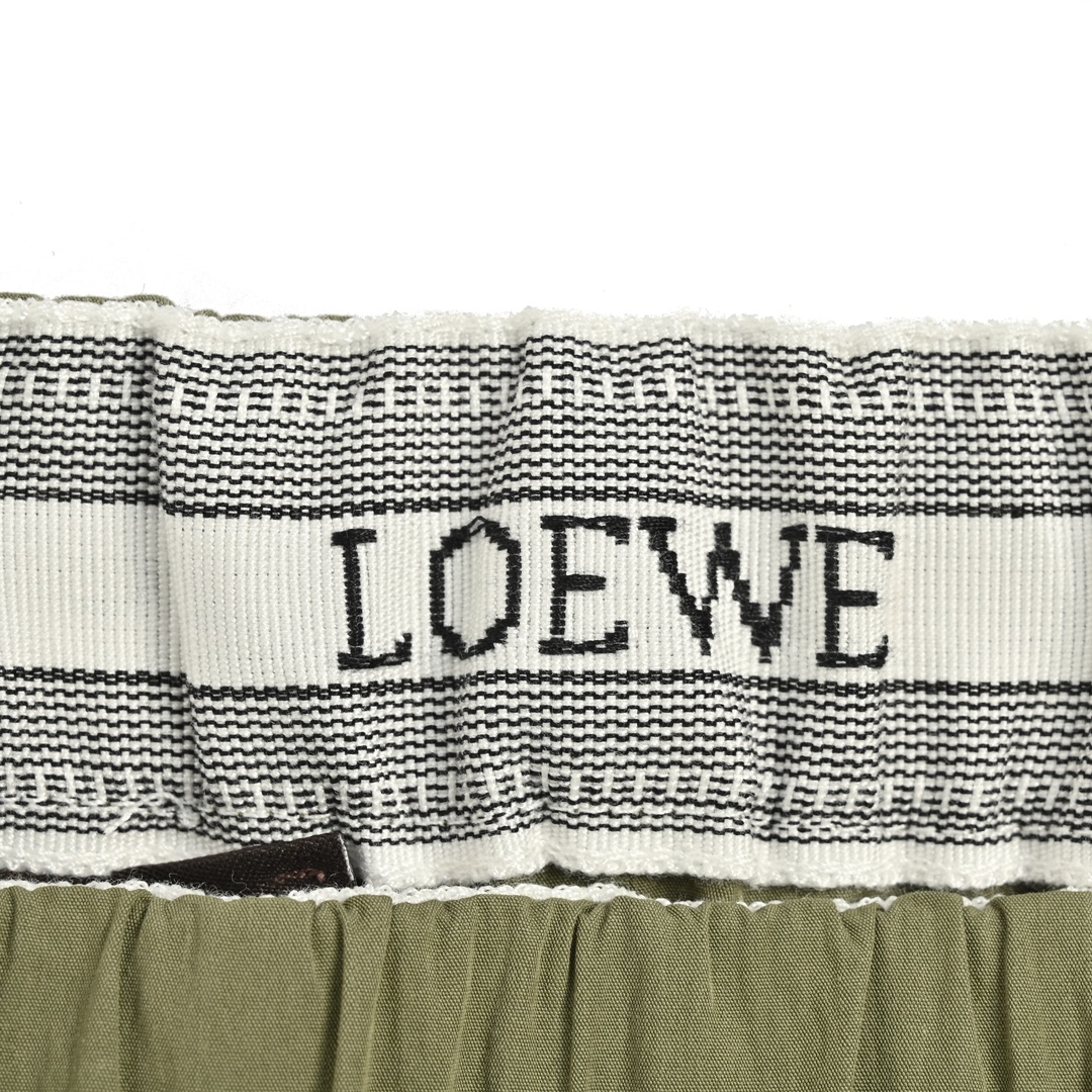 Loewe/罗意威 24ss 刺绣口袋橄榄绿混纺棉质短裤