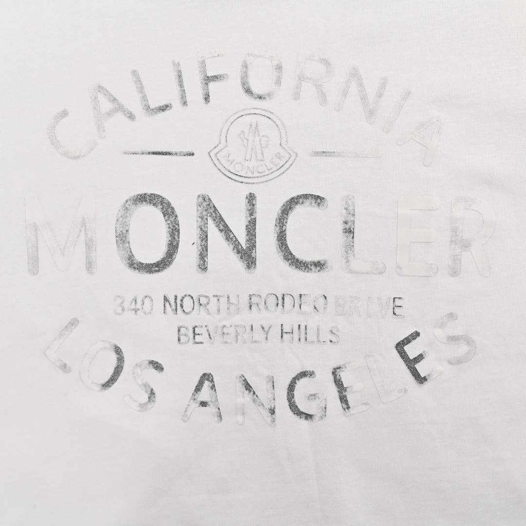 Moncler/蒙口 24ss 斑驳做旧渐变字母印花短袖