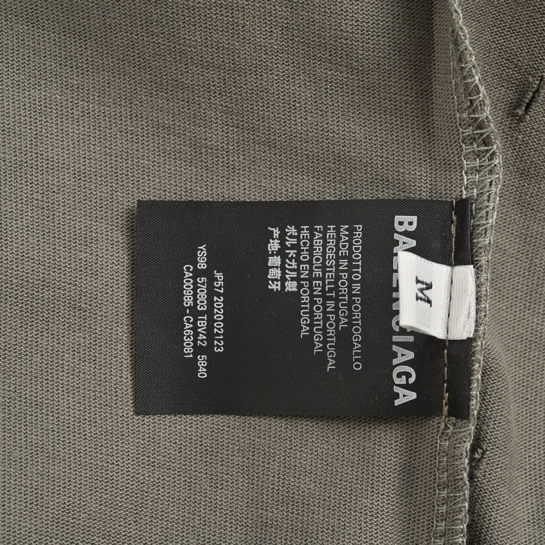 Balenciagag/巴黎世家 23ss 铆钉穿刺水洗破洞短袖