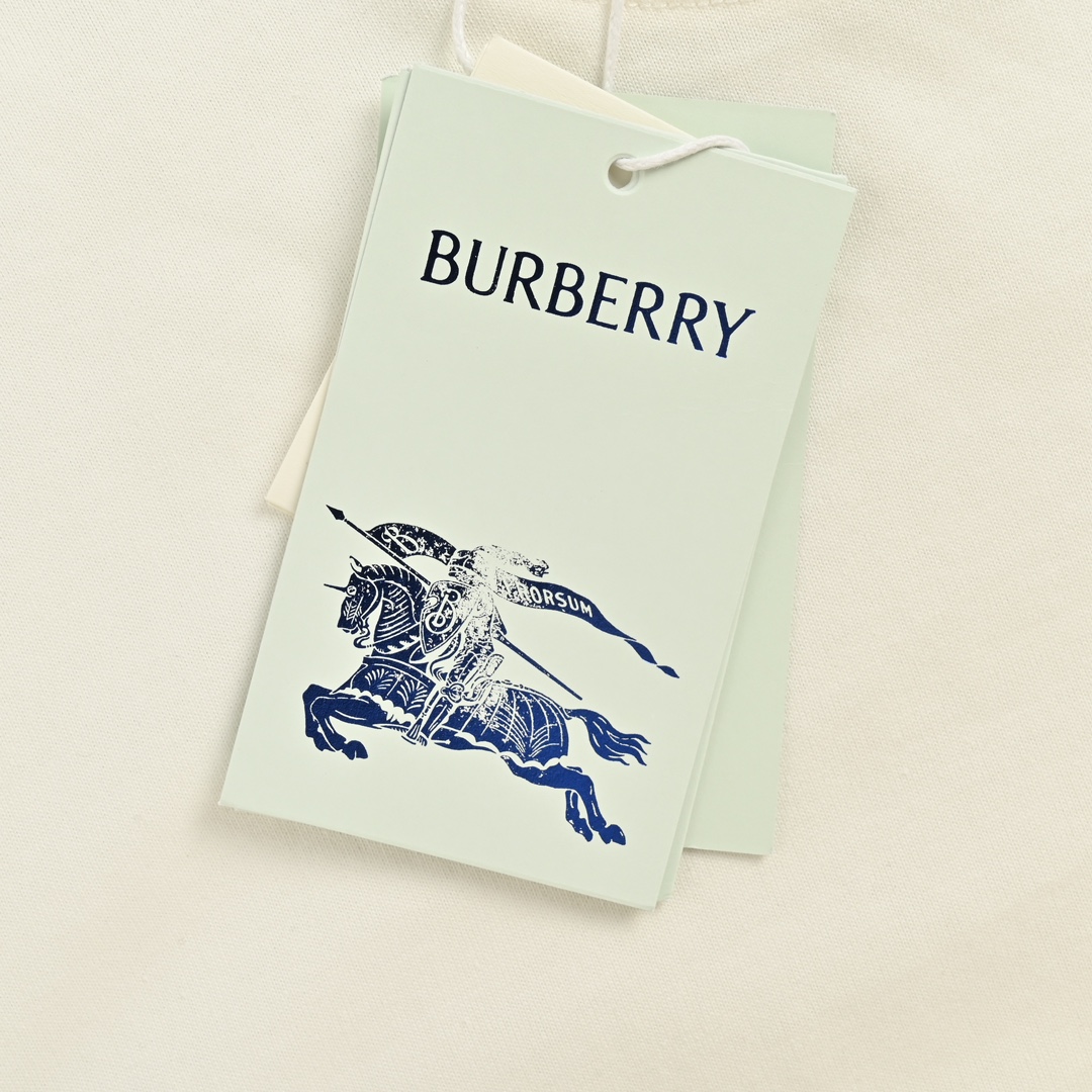 Burberry/巴宝莉 24ss 后背植绒狐狸印花短袖采用15S平织优质棉克重230g