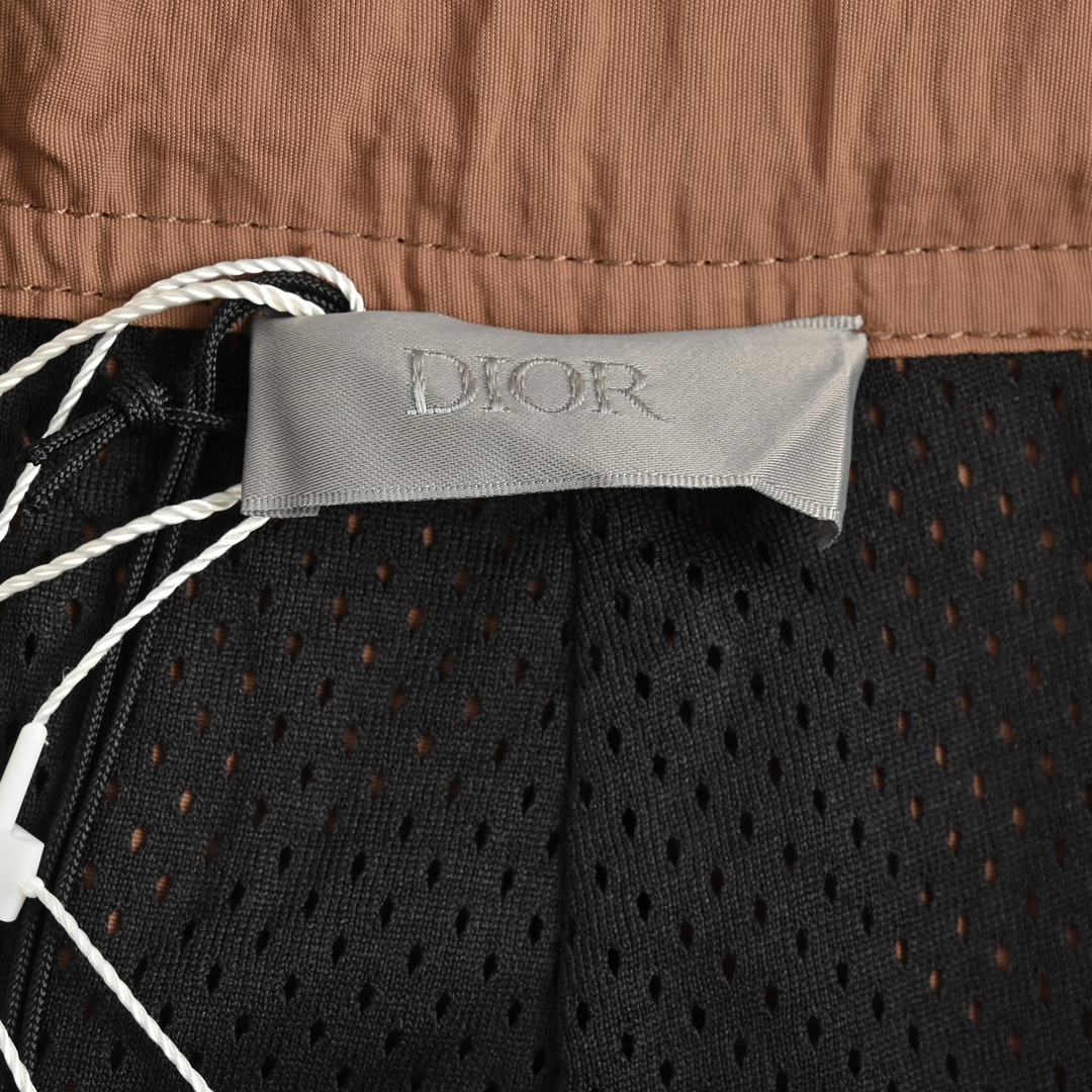 Dior/迪奥 24ss 锁扣工装短裤 工艺1 面料采用黑色棉质混纺帆布精心制作比饱和度高放松值的黑色工装短裤