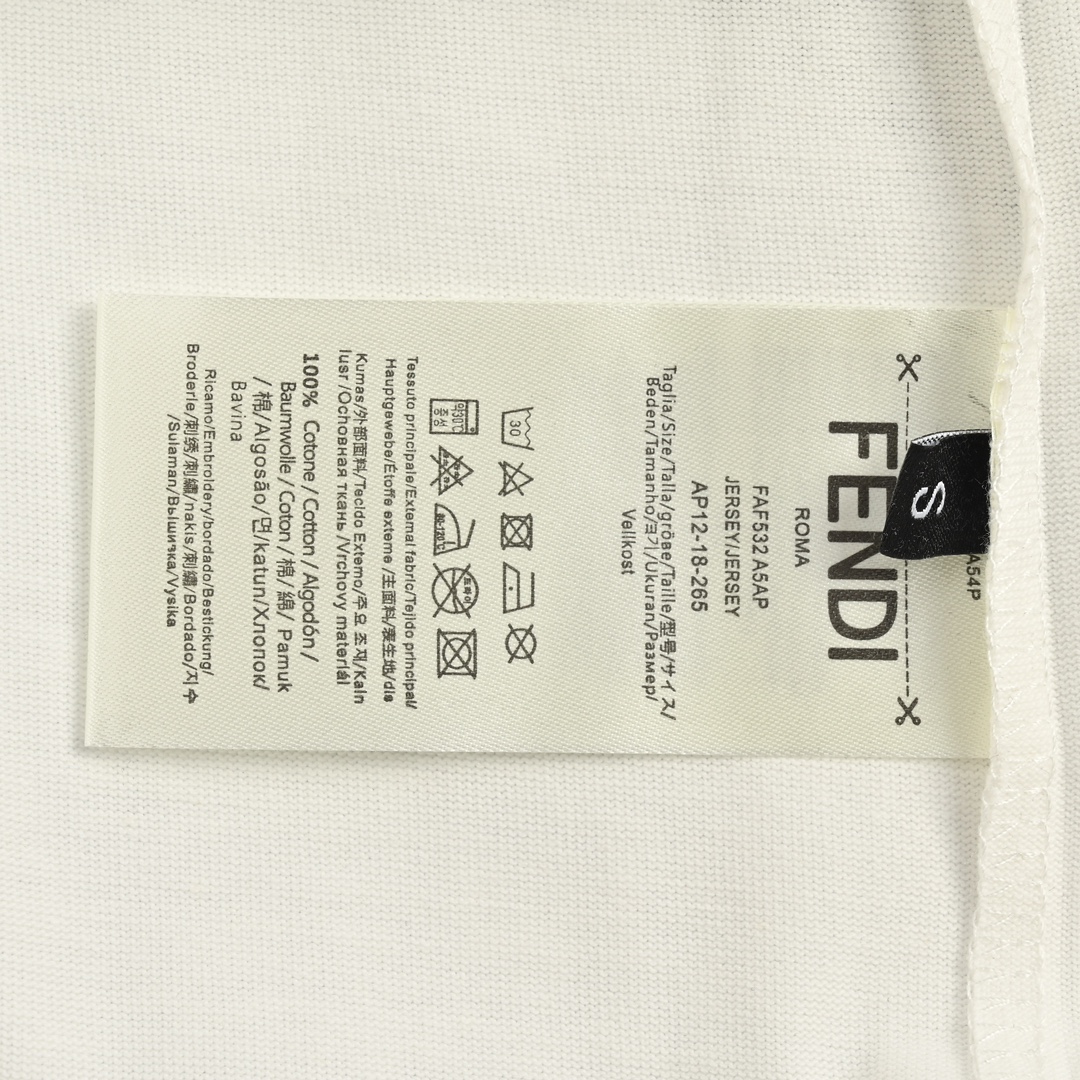 Fendi/芬迪 24ss 肩膀字母印花短袖