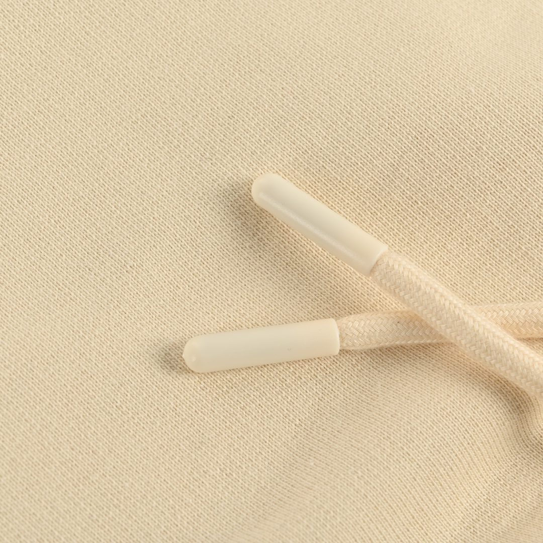 Burberry/巴宝莉 24ss 口袋战马标签短裤