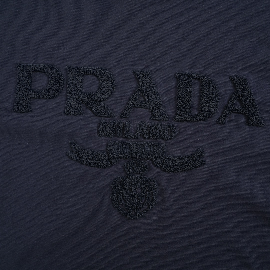 Prada/普拉达 24ss 毛巾字母刺绣短袖 罗纹针织圆领棉质T恤短袖