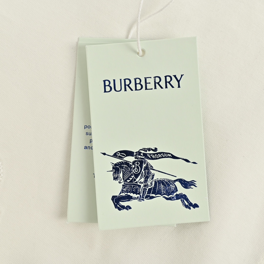 Burberry/巴宝莉 24ss 橡树叶战马暗纹刺绣短袖