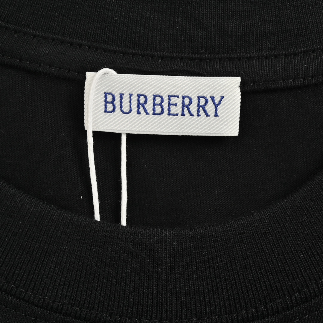 Burberry/巴宝莉 24ss 胸前战马刺绣短袖