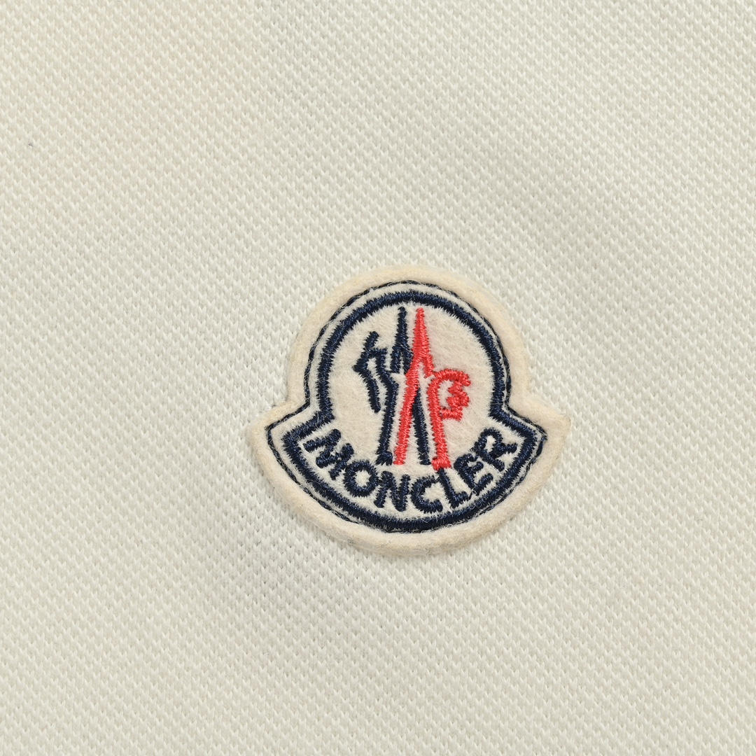 Moncler/蒙口 经典徽章刺绣Polo短袖