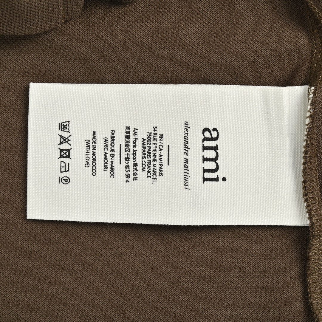 Ami 24ss 刺绣小爱心Polo短袖 -深咖色 采用客供定织100眼珠地棉布面料