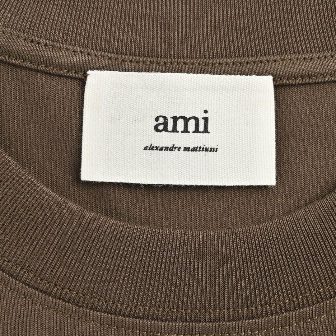 Ami 24ss 刺绣小爱心短袖 -深咖色