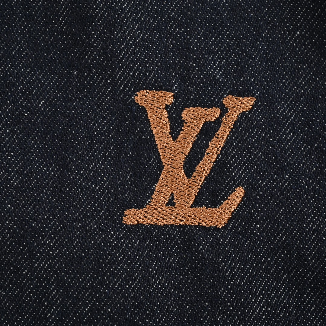 Louis Vuitton/路易威登 24ss 满身刺绣牛仔外套 24ss早秋新款夹克式衬衫出自2024春夏时装秀