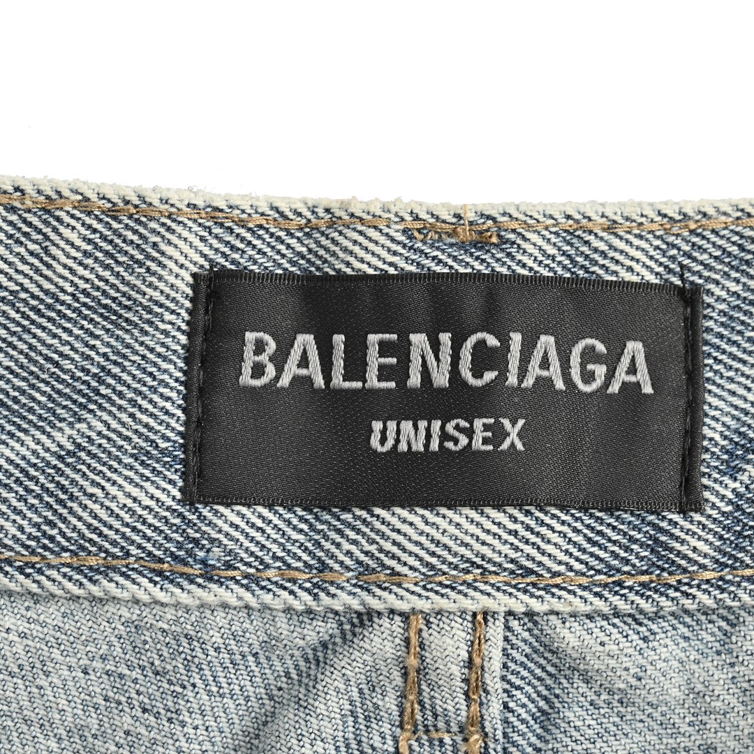 Balenciaga/巴黎世家 冰蓝微喇牛仔裤