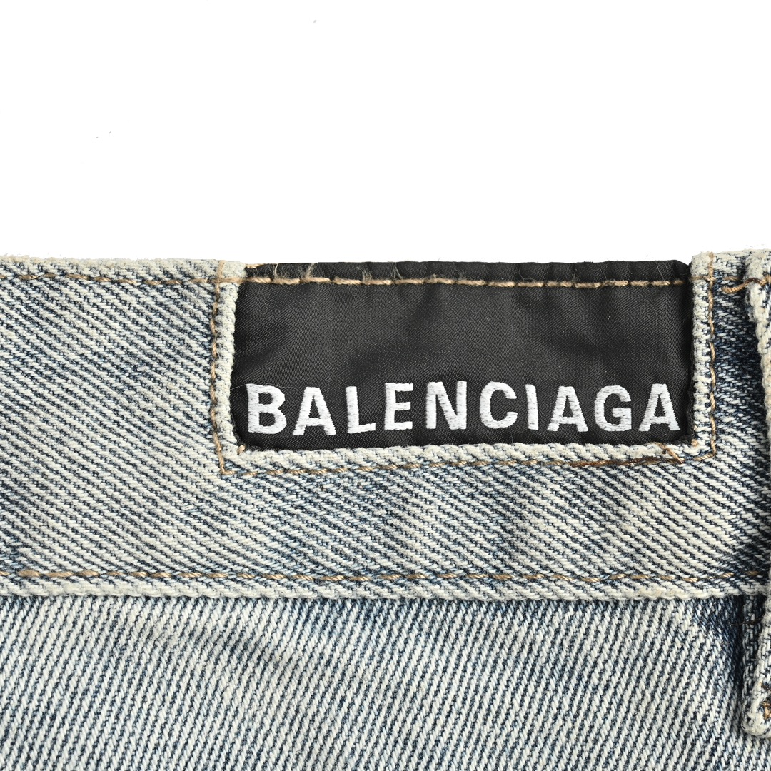 Balenciaga/巴黎世家 冰蓝微喇牛仔裤