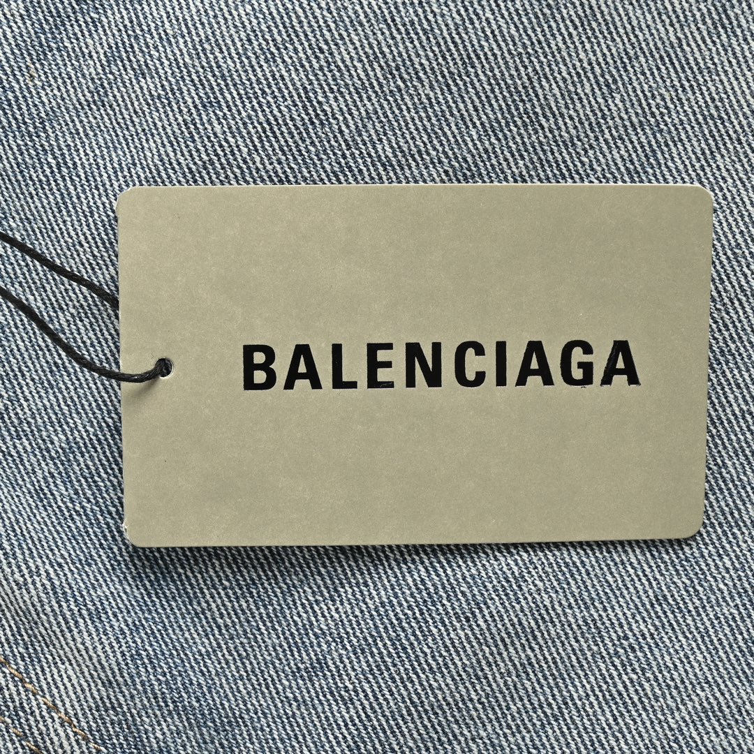 Balenciaga/巴黎世家 冰蓝微喇牛仔裤