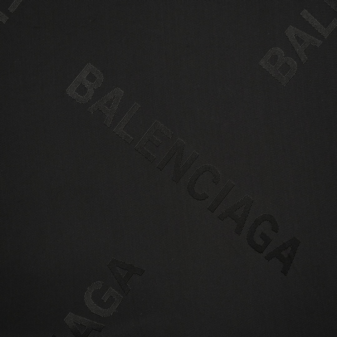 Balenciaga巴黎世家 24Fw 桑蚕丝满印暗纹提花夹克外套