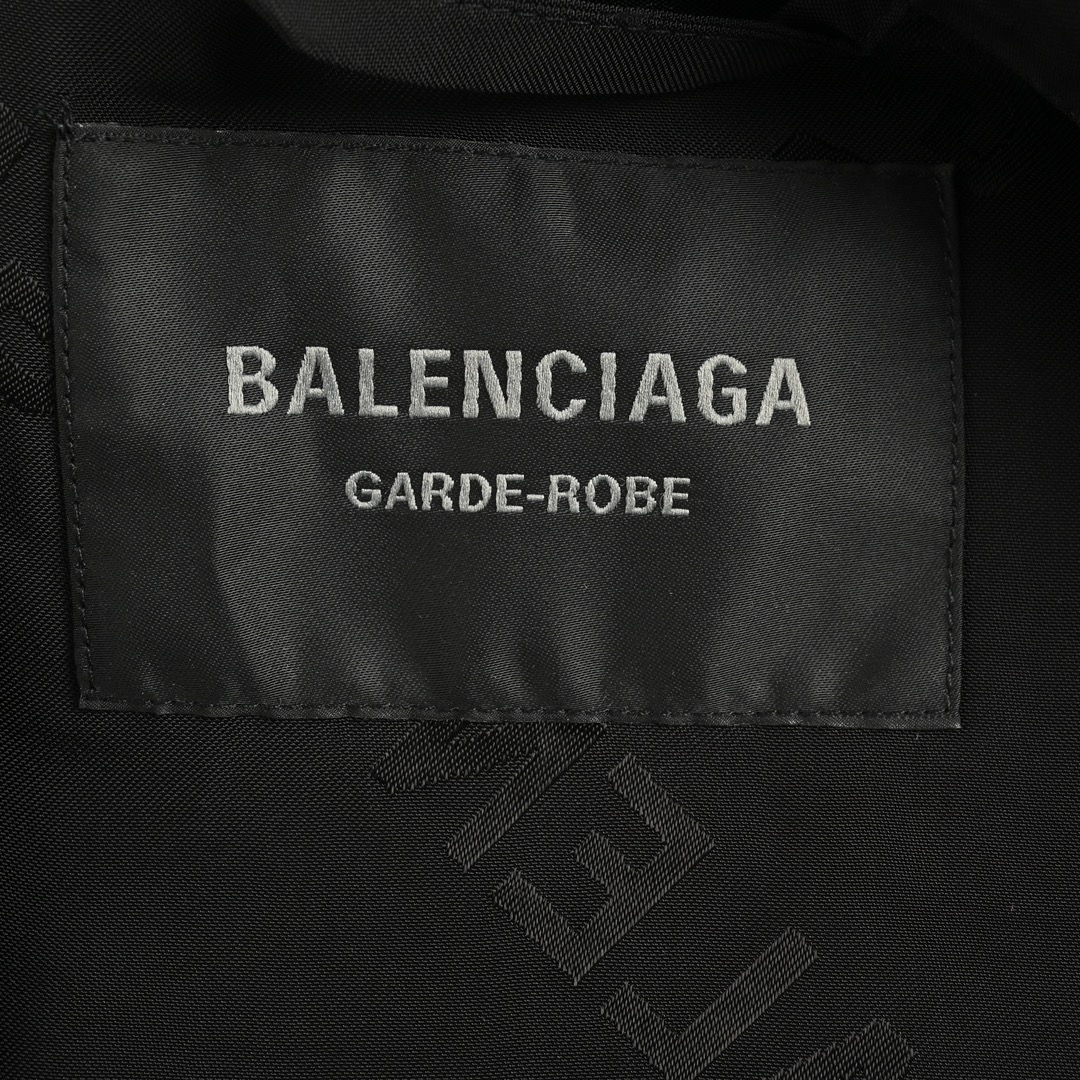 Balenciaga巴黎世家 24Fw 桑蚕丝满印暗纹提花夹克外套