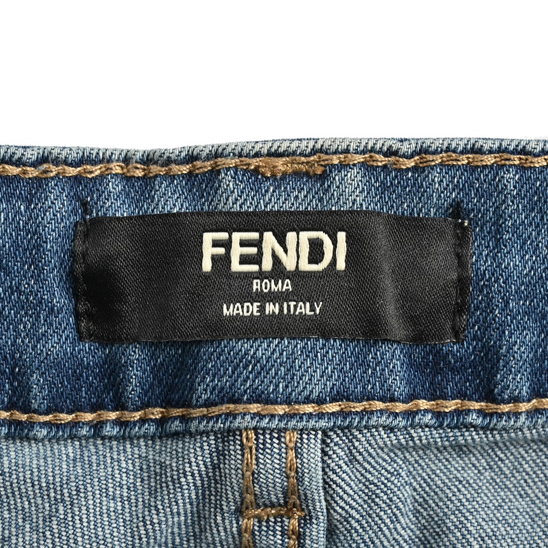 Fendi/芬迪 小怪兽刺绣牛仔裤 今年为止做的最牛逼的牛仔裤