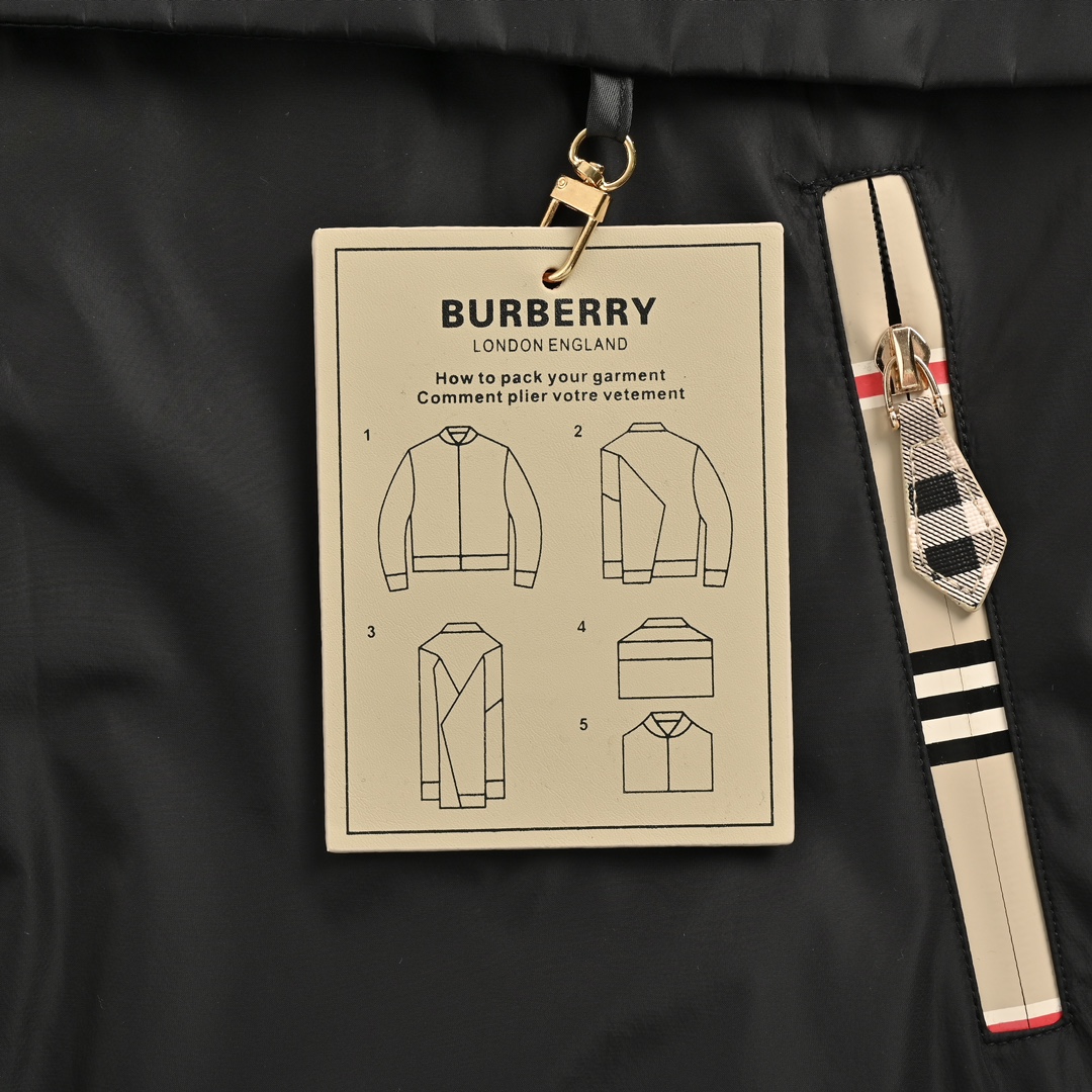 Burberry/巴宝莉 24Fw BT徽标风衣外套 轻便的连帽外套