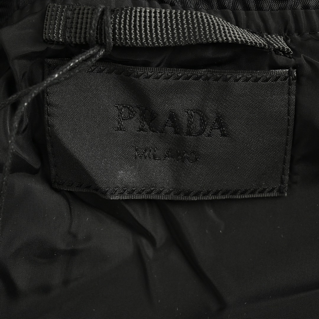 Prada/普拉达 三角标棒球连帽外套