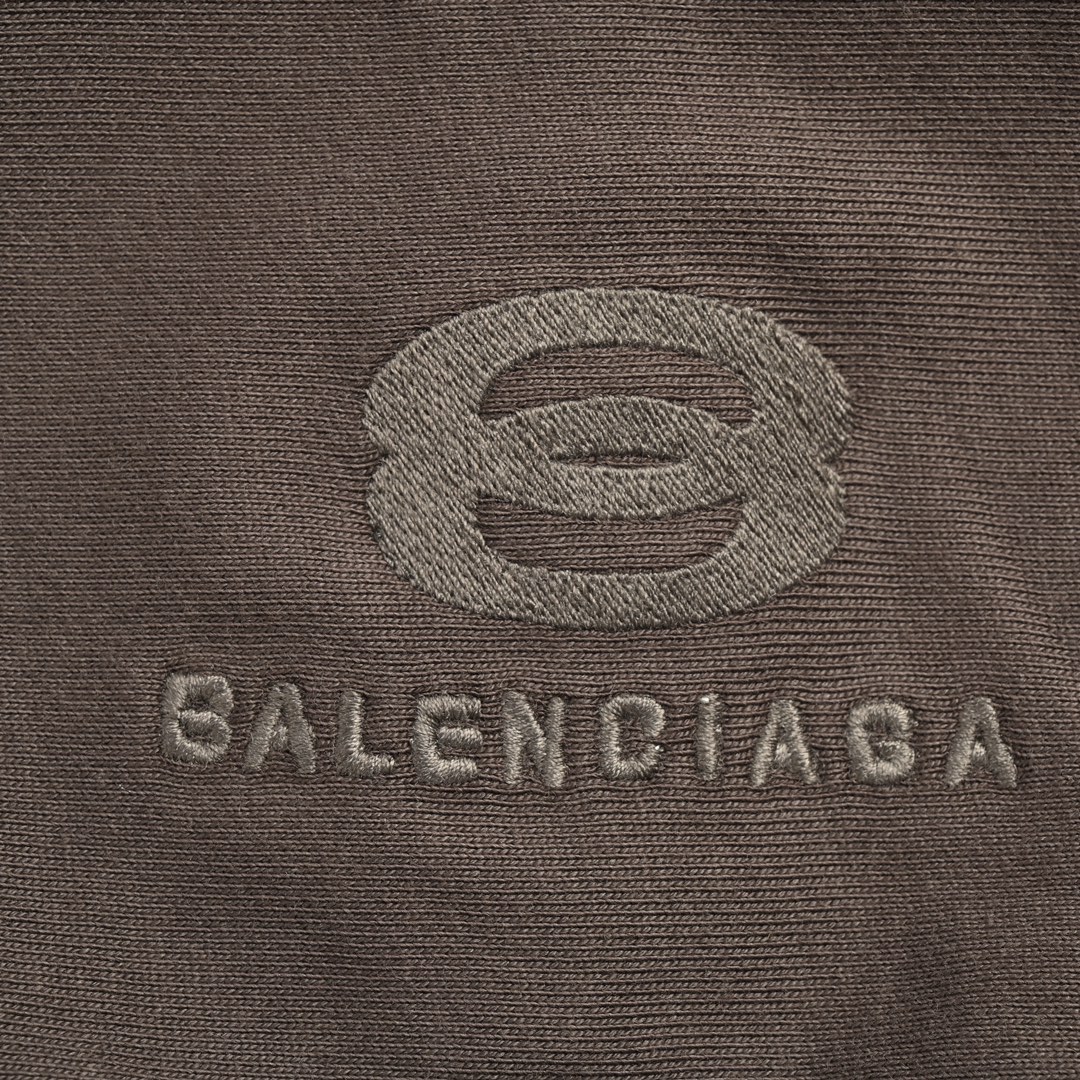 Balenciaga/巴黎世家 24Fw 重工假两件毛衣外套