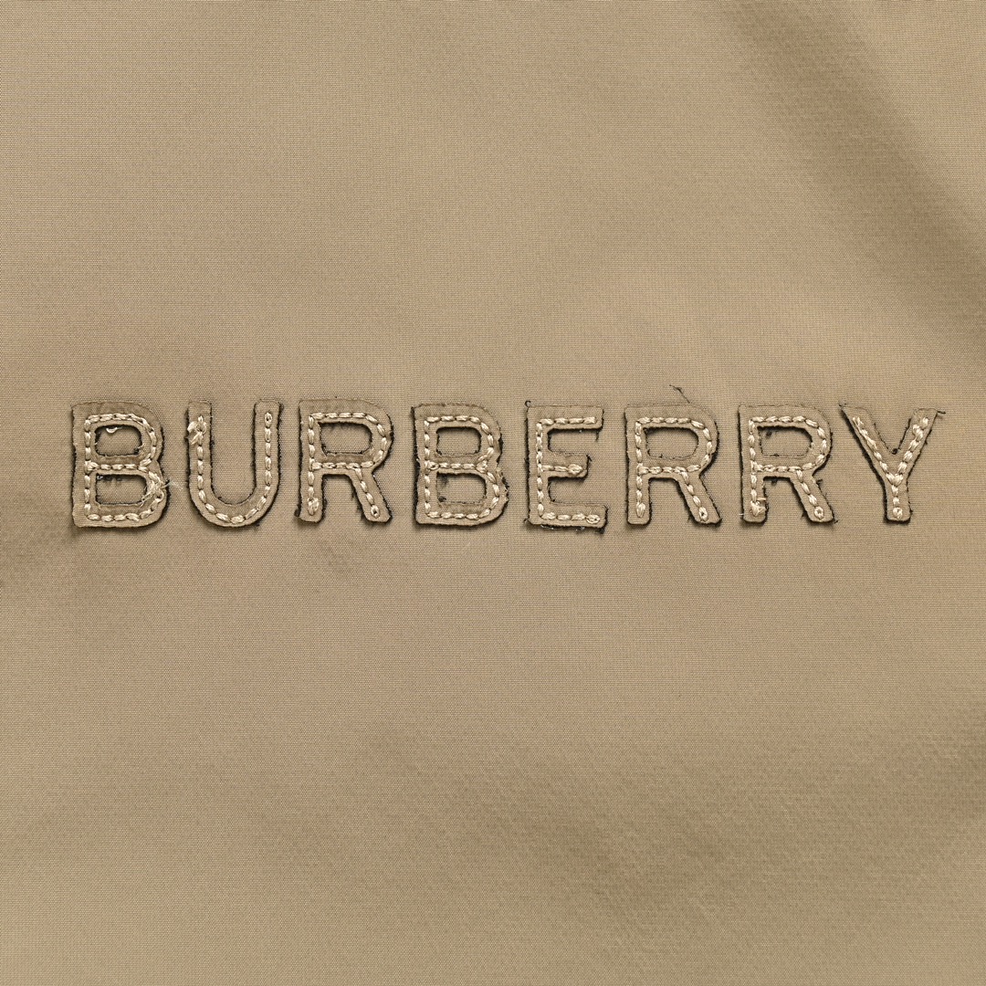 Burberry/巴宝莉 24Fw 刺绣字母战马夹克外套