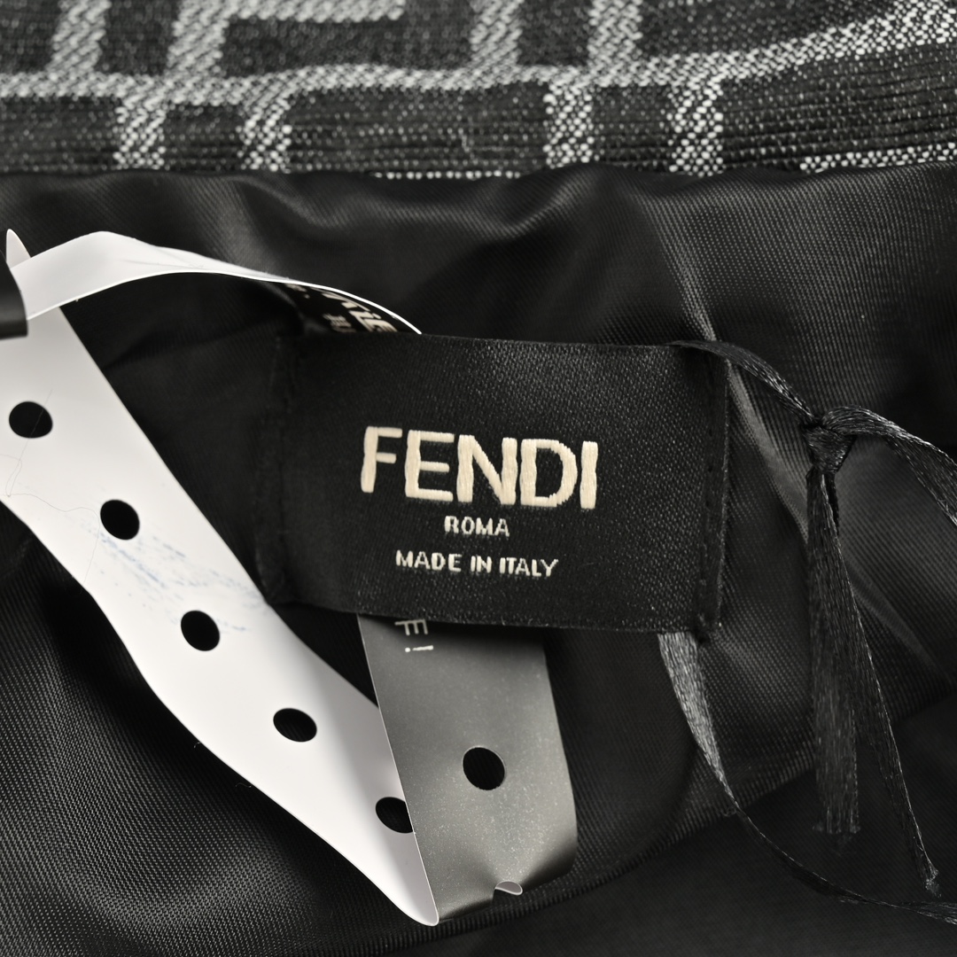 Fendi/芬迪 老花FF满印风衣拉链外套