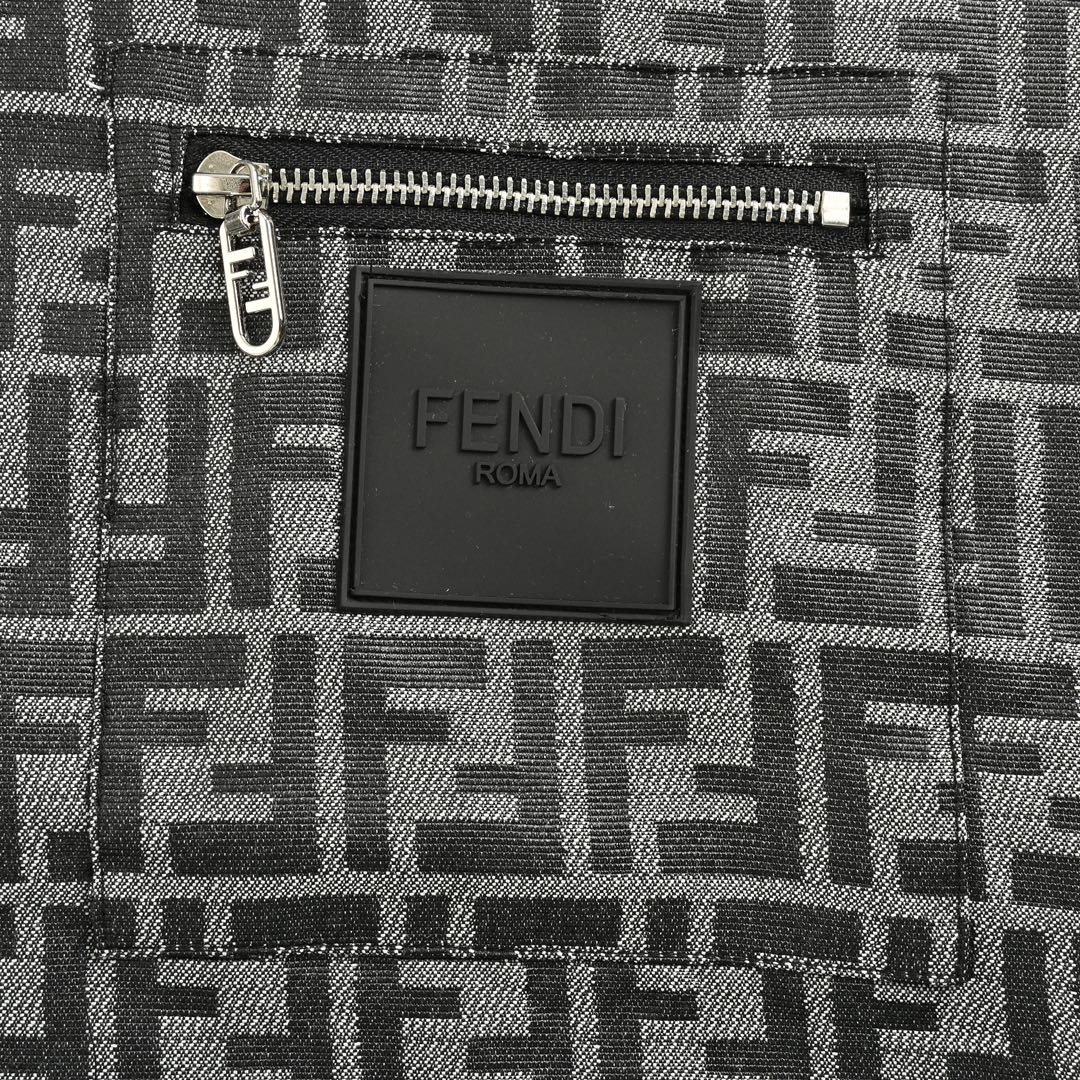 Fendi/芬迪 老花FF满印风衣拉链外套