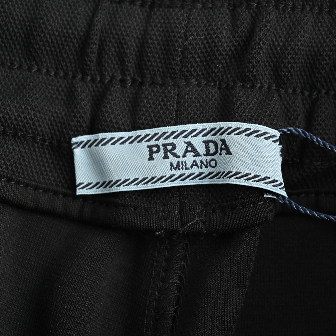 Prada/普拉达 24Fw 三角标绿色织带拼接套装长裤