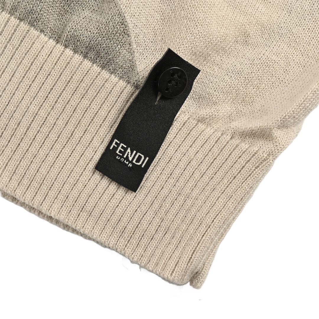 Fendi/芬迪 斜拼字母圆领针织衫毛衣