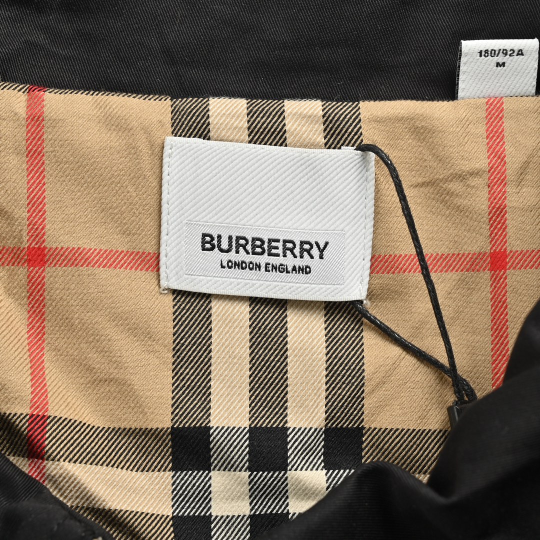 Burberry/巴宝莉 24Fw 战马刺绣内衬格纹夹克外套