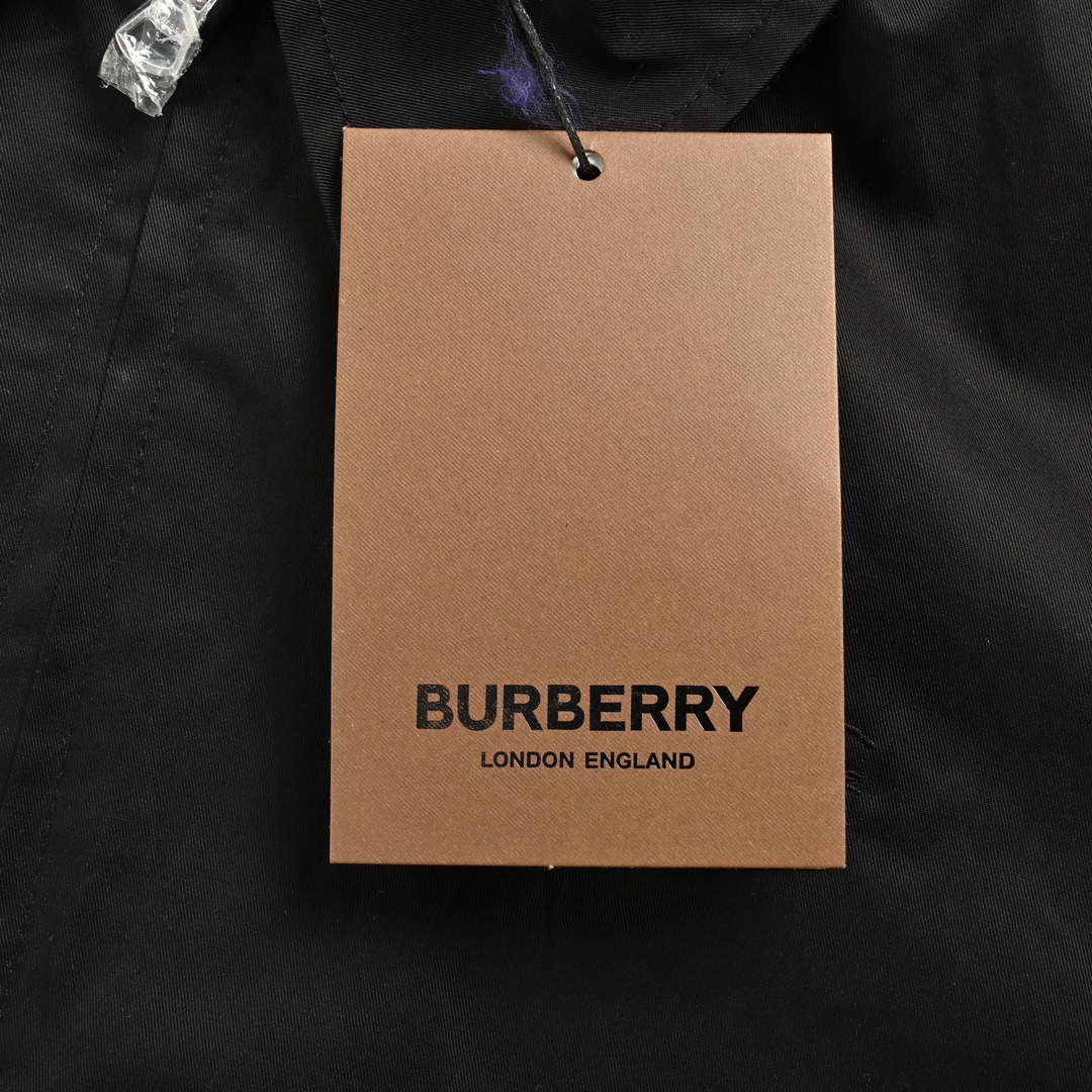 Burberry/巴宝莉 24Fw 战马刺绣内衬格纹夹克外套