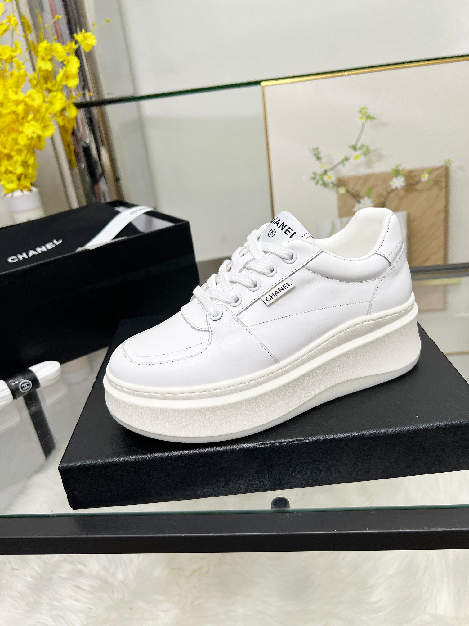CHANEL 25C春夏新款運動鞋 - スタイリッシュな休闲スポーツデザイン
