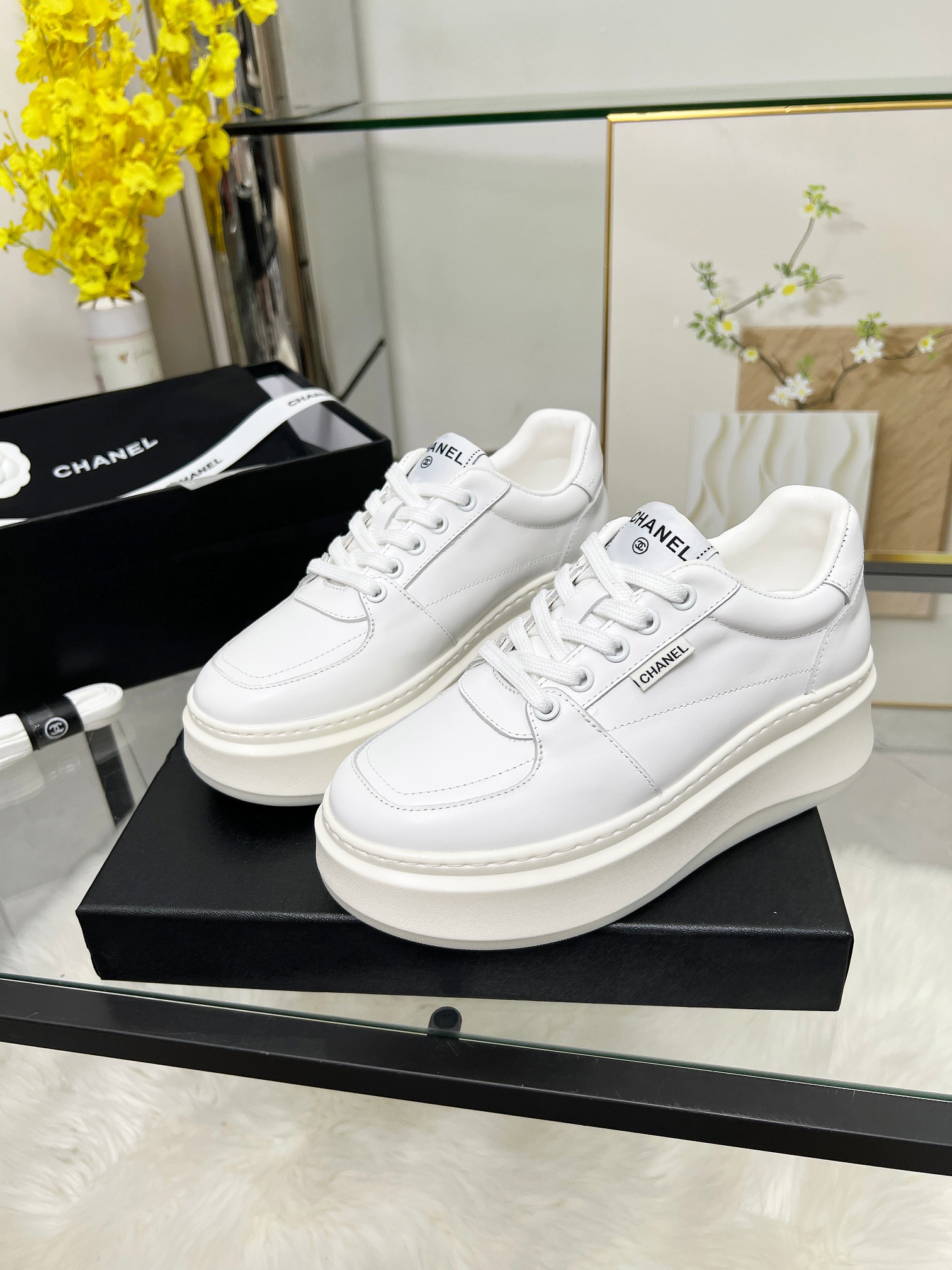 CHANEL 25C春夏新款運動鞋 - スタイリッシュな休闲スポーツデザイン