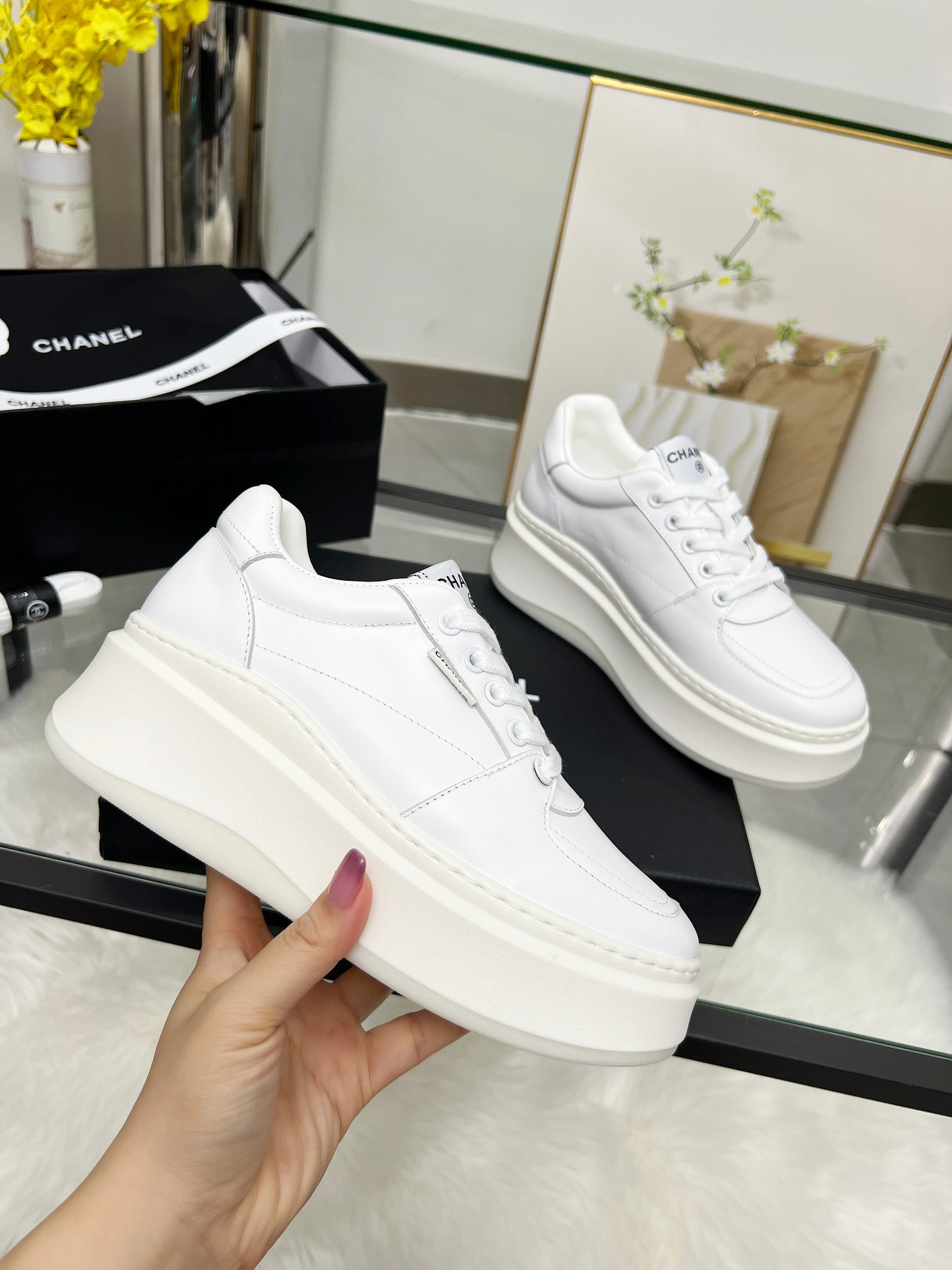 CHANEL 25C春夏新款運動鞋 - スタイリッシュな休闲スポーツデザイン