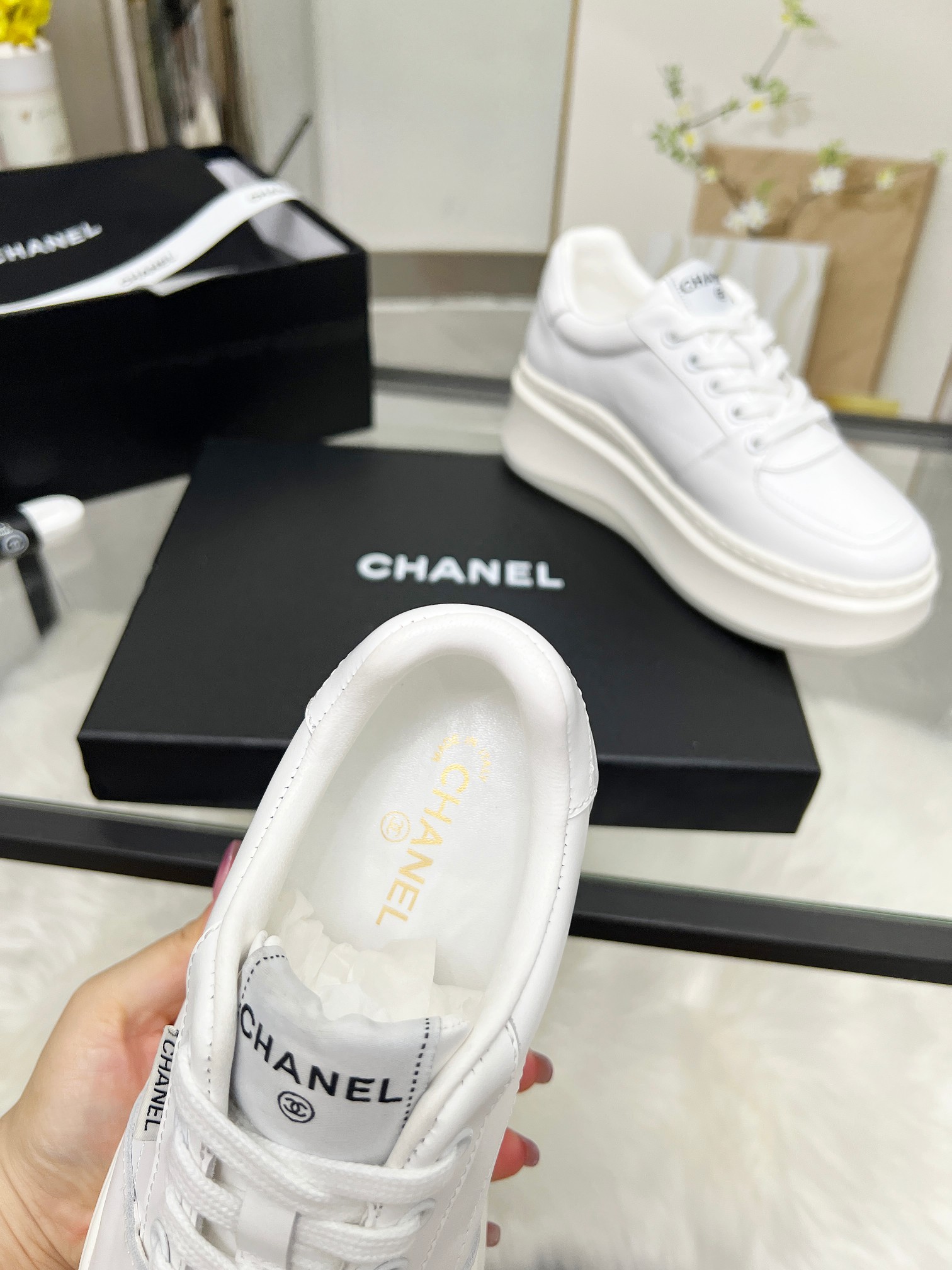 CHANEL 25C春夏新款運動鞋 - スタイリッシュな休闲スポーツデザイン