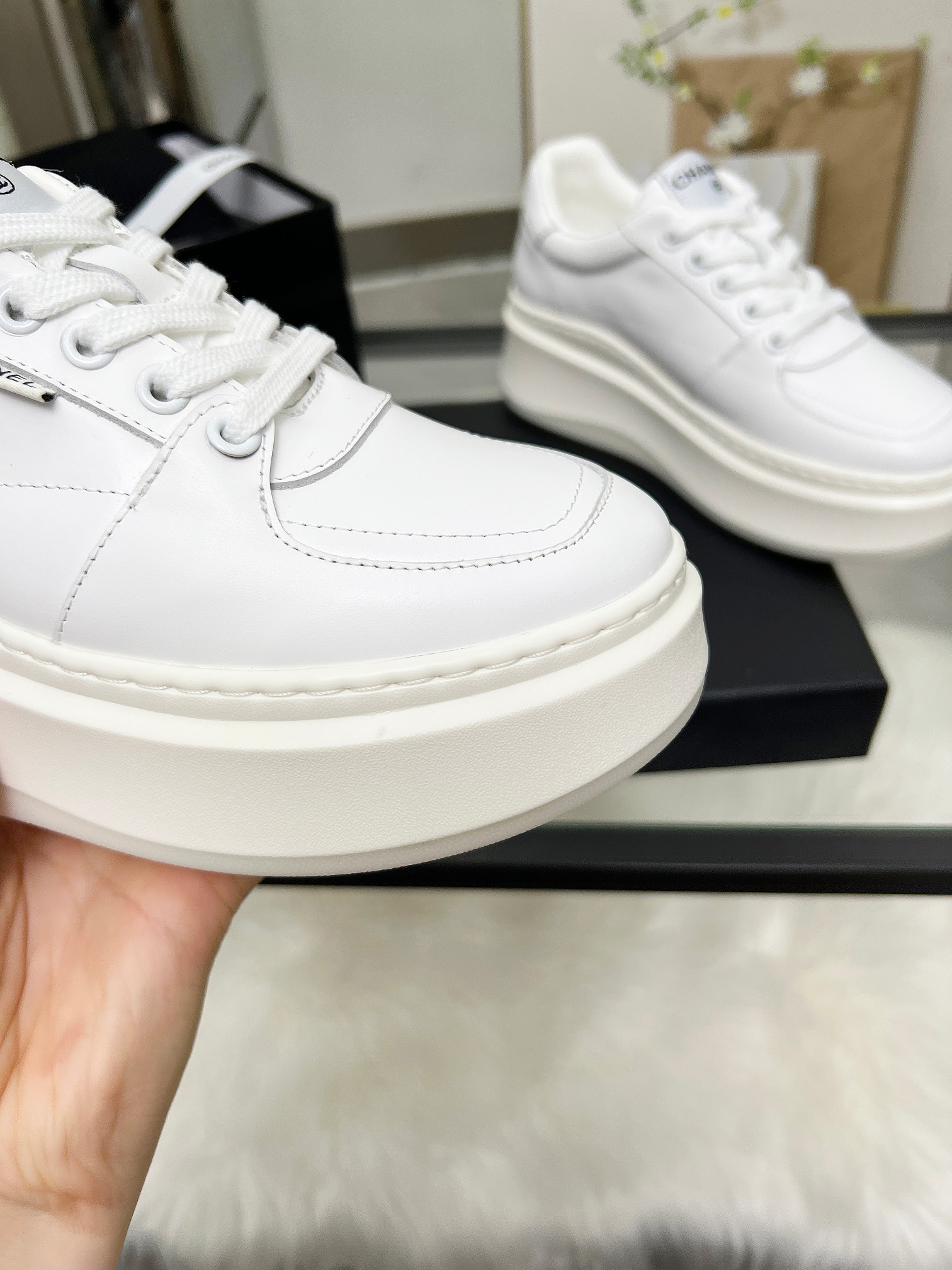 CHANEL 25C春夏新款運動鞋 - スタイリッシュな休闲スポーツデザイン