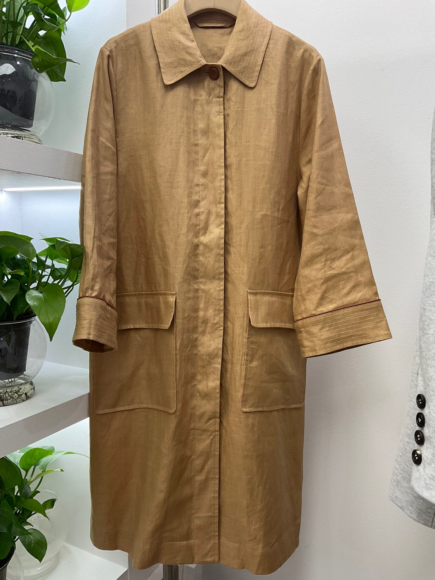 NO:716467,LP new heavy industry special coating technology windbreaker size S/4, loro piana,19860909LP新款重工特殊涂层工艺风衣 尺码S/4,,loro piana,,Women's clothing