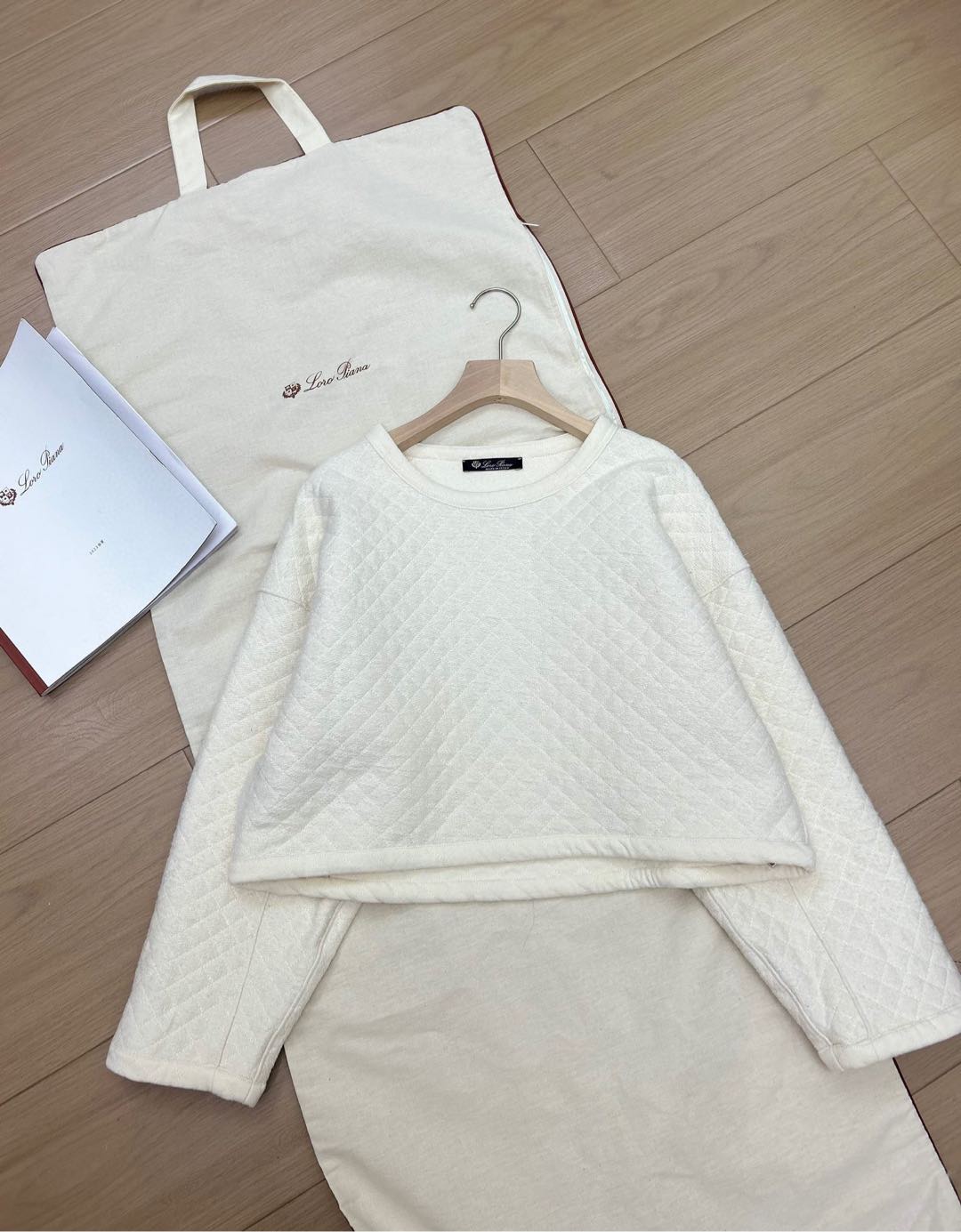 NO:715663,Year-end benefit LP short cotton sweatshirt size 36 38 40, loro piana, hoodie, sweatshirts,19860909年末福利 LP 短款棉卫衣 尺码36 38 40,,loro piana,hoodie,sweatshirts,,Women's clothing