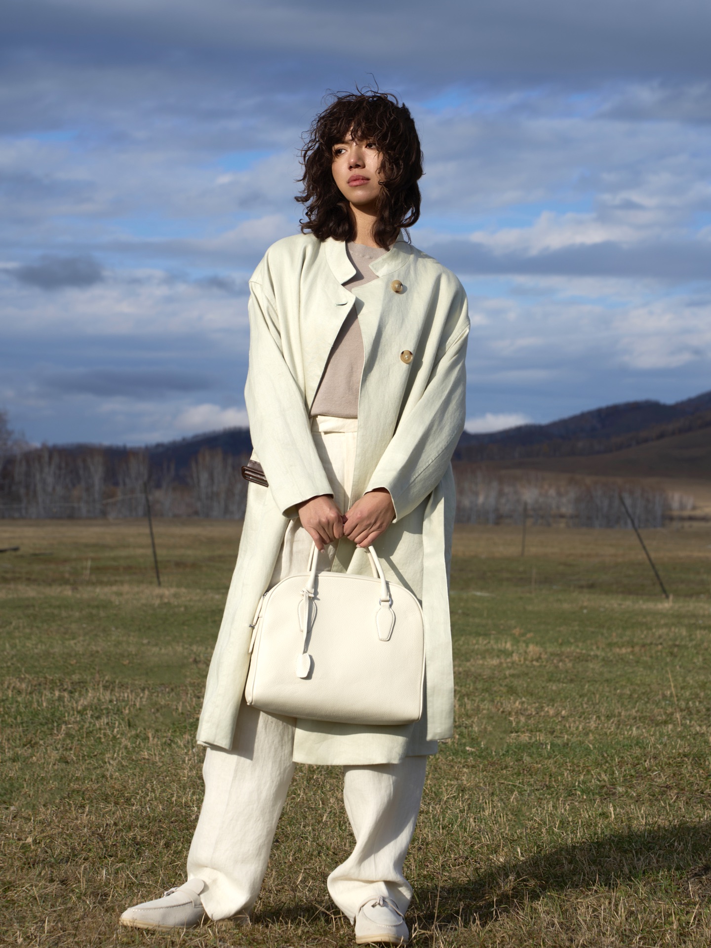 NO:696134,Wear tops, bottoms, linen pants, and windbreakers, all available for sale.19860909上身穿搭 打底 亚麻裤 风衣 都有 现货发售,,,Women's clothing