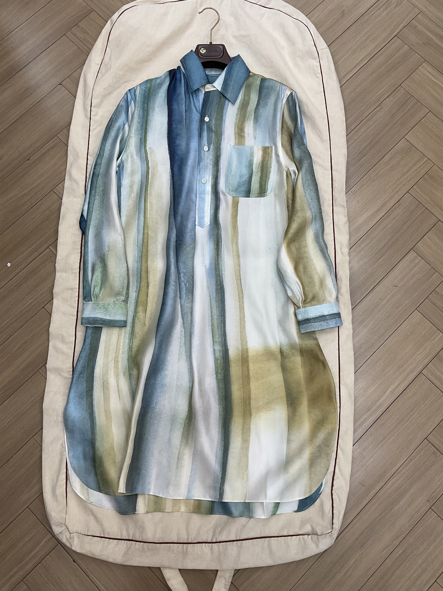 NO:844064,Sfumato series Silk matching shirt dress yb custom shipping Delivery square scarf Original square scarf purchased Size 36 38 40 Ready for sale, skirts, real silk,19860909晕染系列 真丝同款衬衣裙 yb定制出货 配送方巾 方巾原版购入 尺码36 38 40 现货发售,,skirts,real silk,,Women's clothing
