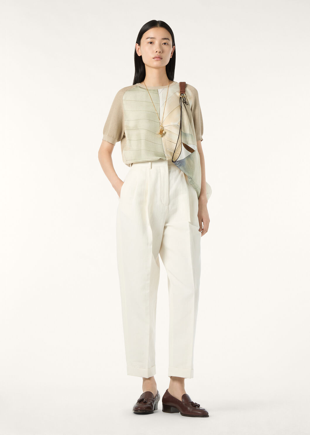 NO:878240,Official website model pictures,,19860909官网模特图,,,Women's clothing