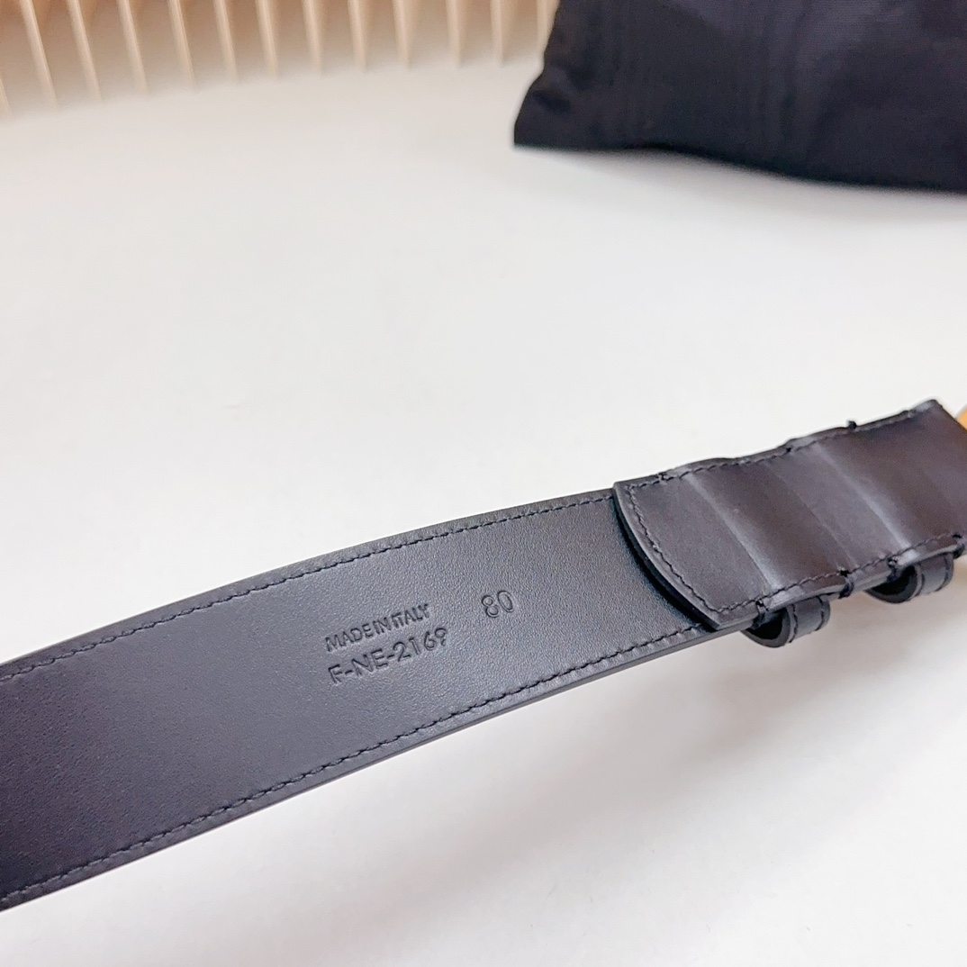 💥💥💥3.5cm 塞琳官网新款，双面头层牛皮皮料，长度：.75.80.85.90.95.100.105.