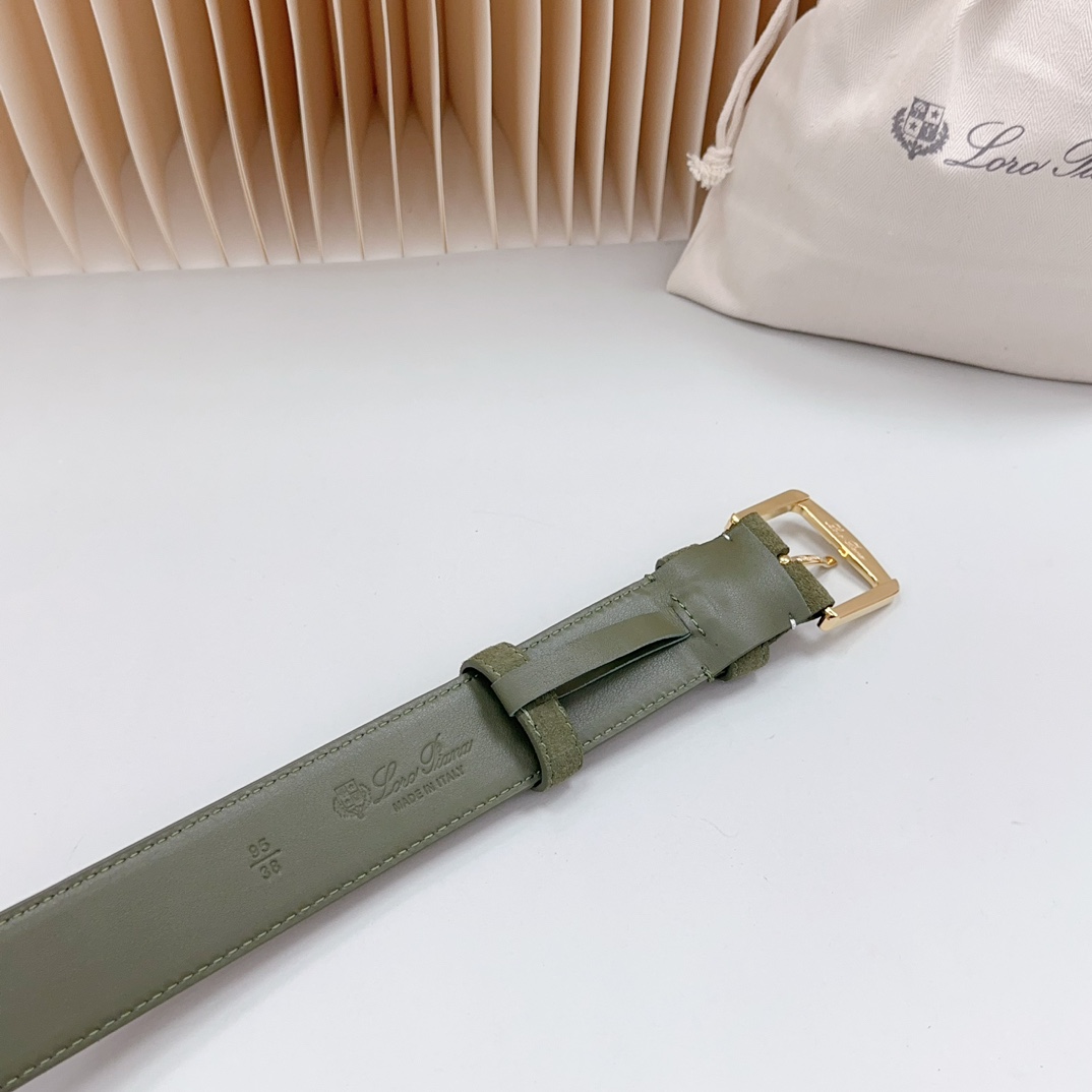 .4cm诺悠翩雅LoroPiana新款男士经典休闲皮带采用柔软的Alsavel小牛皮制成黄铜金属扣环制有