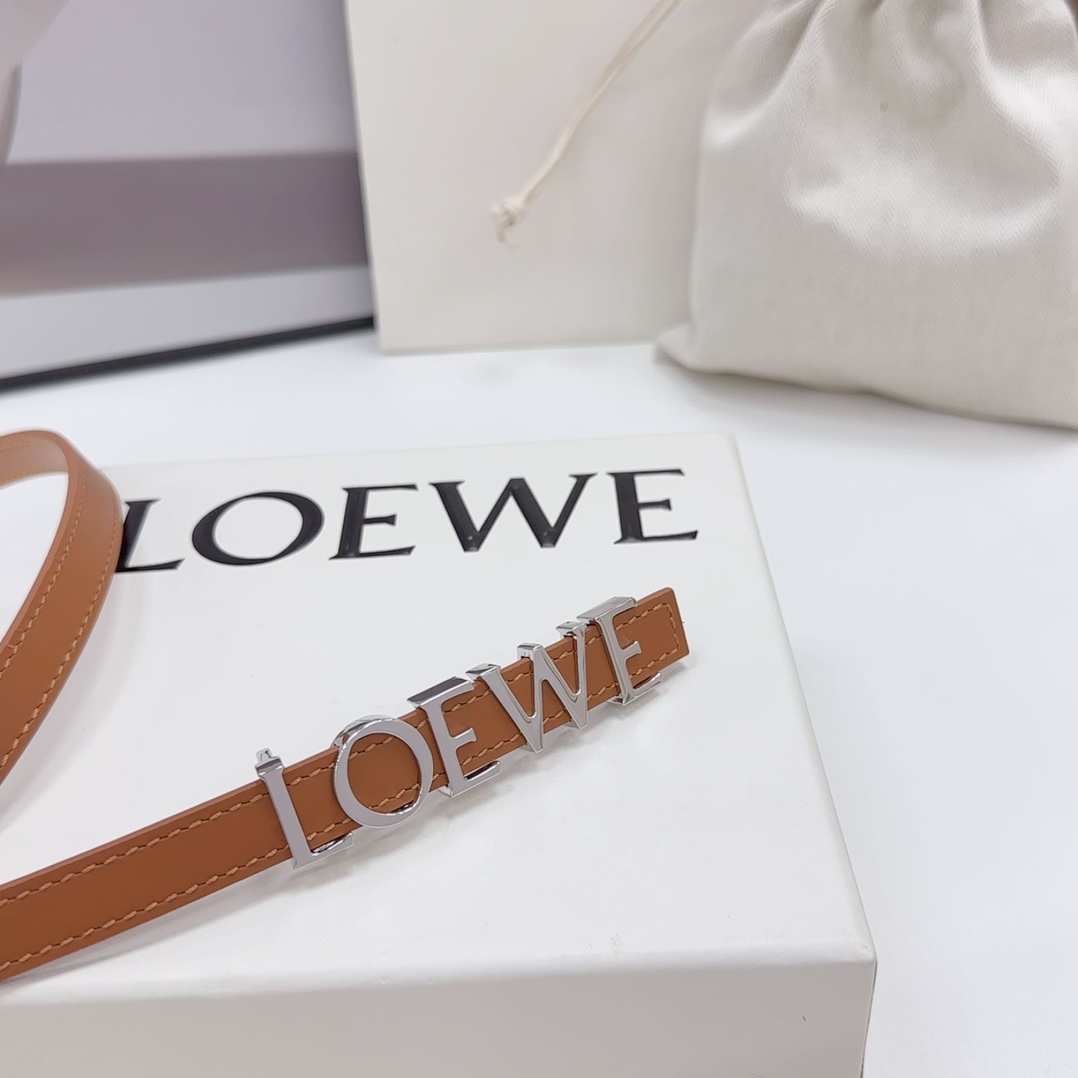 .5cm罗意威新款光滑牛皮革腰带以金属LOEWE品牌标志长度75.80.85.90.95.100欧