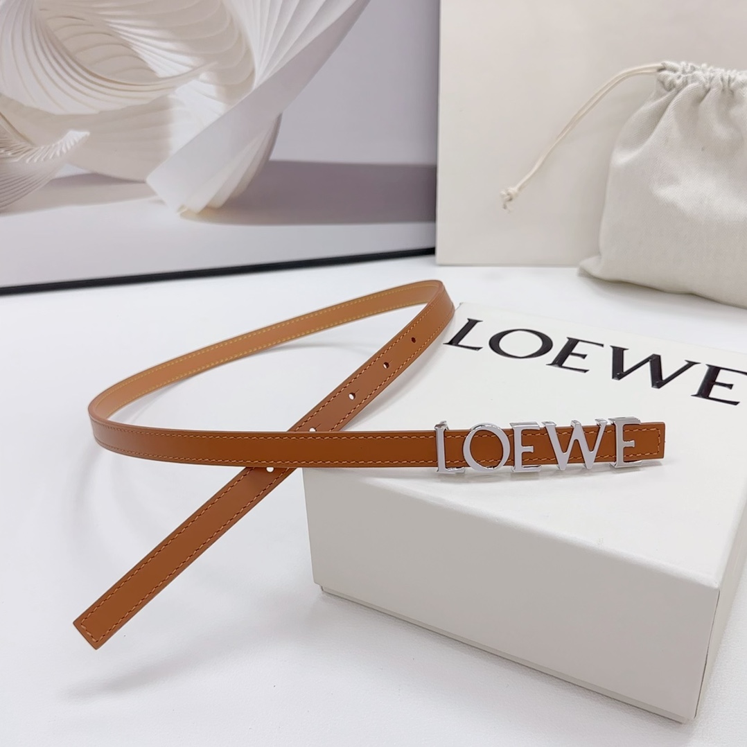 .5cm罗意威新款光滑牛皮革腰带以金属LOEWE品牌标志长度75.80.85.90.95.100欧