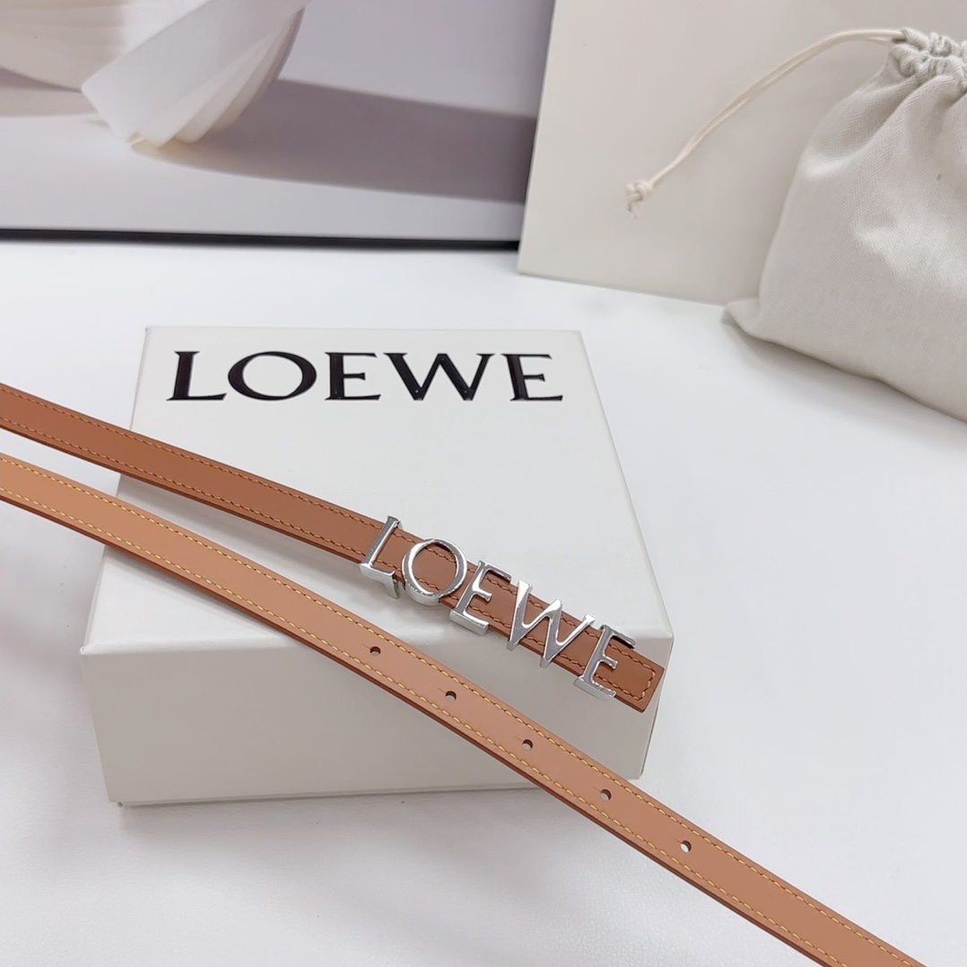 .5cm罗意威新款光滑牛皮革腰带以金属LOEWE品牌标志长度75.80.85.90.95.100欧