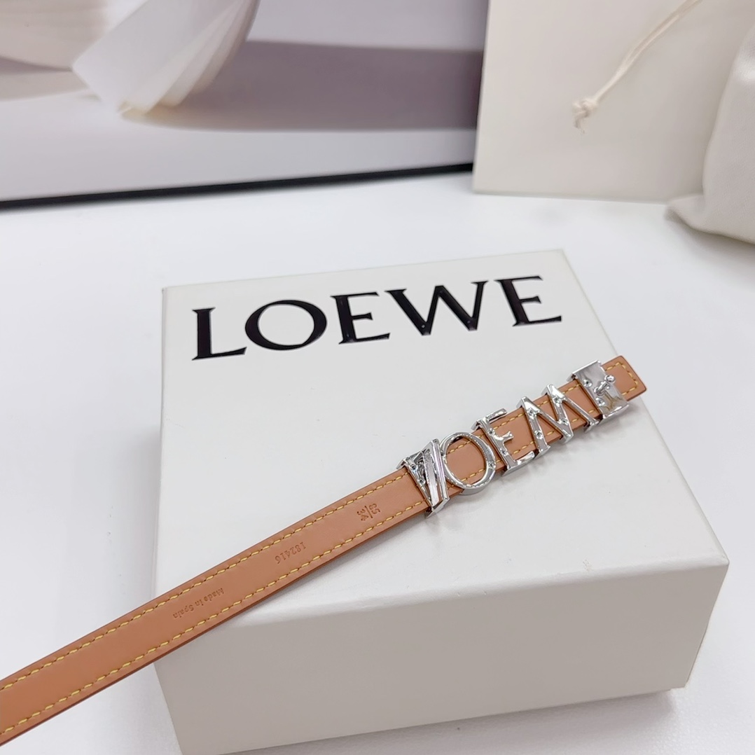 .5cm罗意威新款光滑牛皮革腰带以金属LOEWE品牌标志长度75.80.85.90.95.100欧