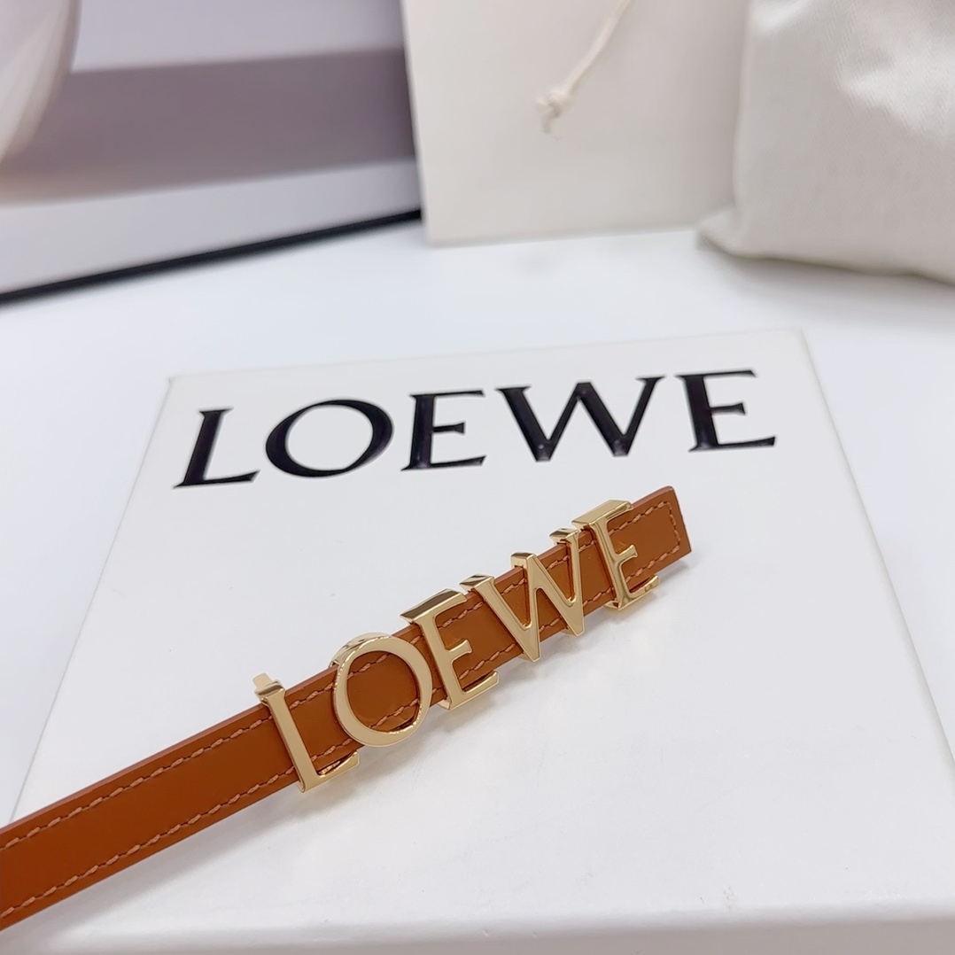 .5cm罗意威新款光滑牛皮革腰带以金属LOEWE品牌标志长度75.80.85.90.95.100欧