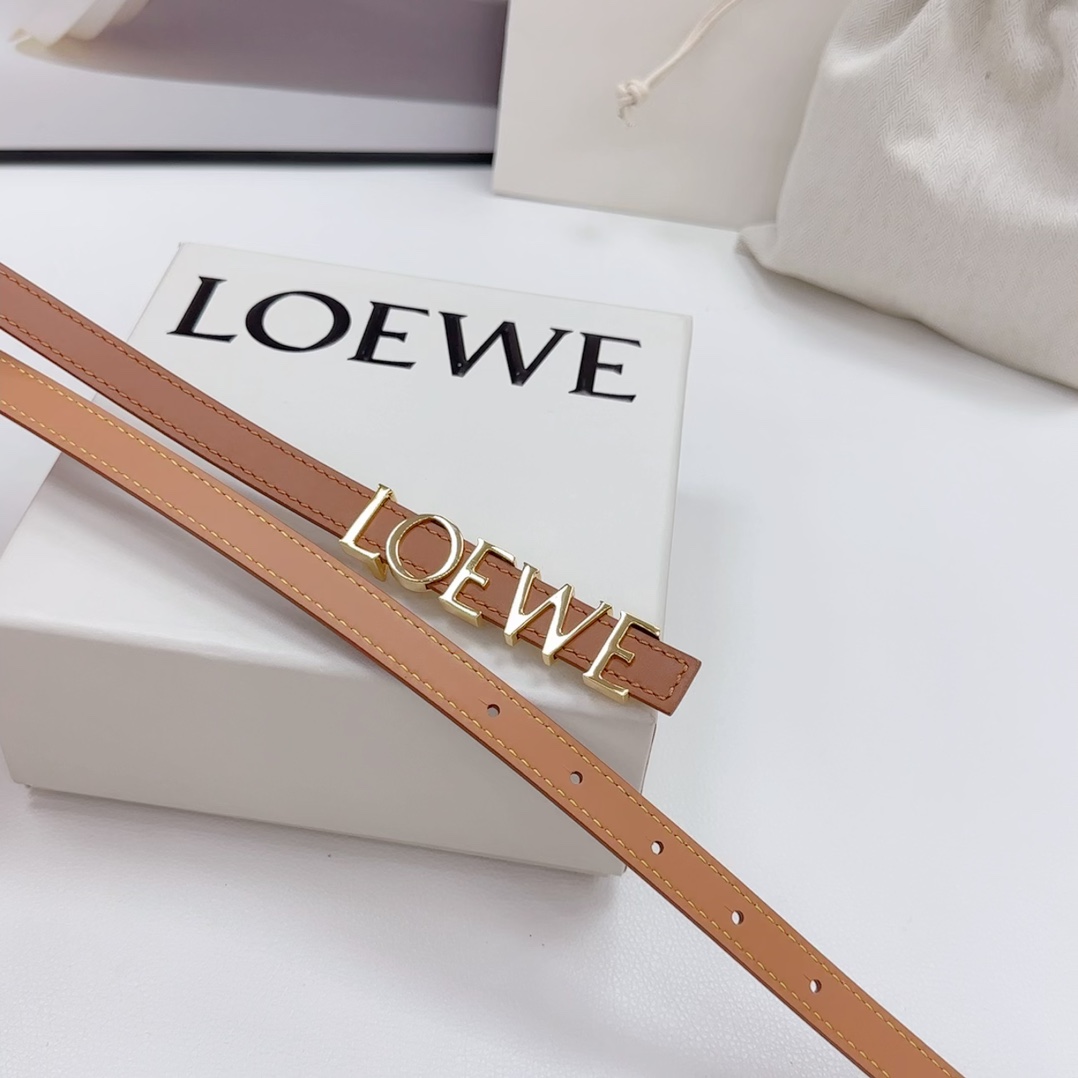 .5cm罗意威新款光滑牛皮革腰带以金属LOEWE品牌标志长度75.80.85.90.95.100欧