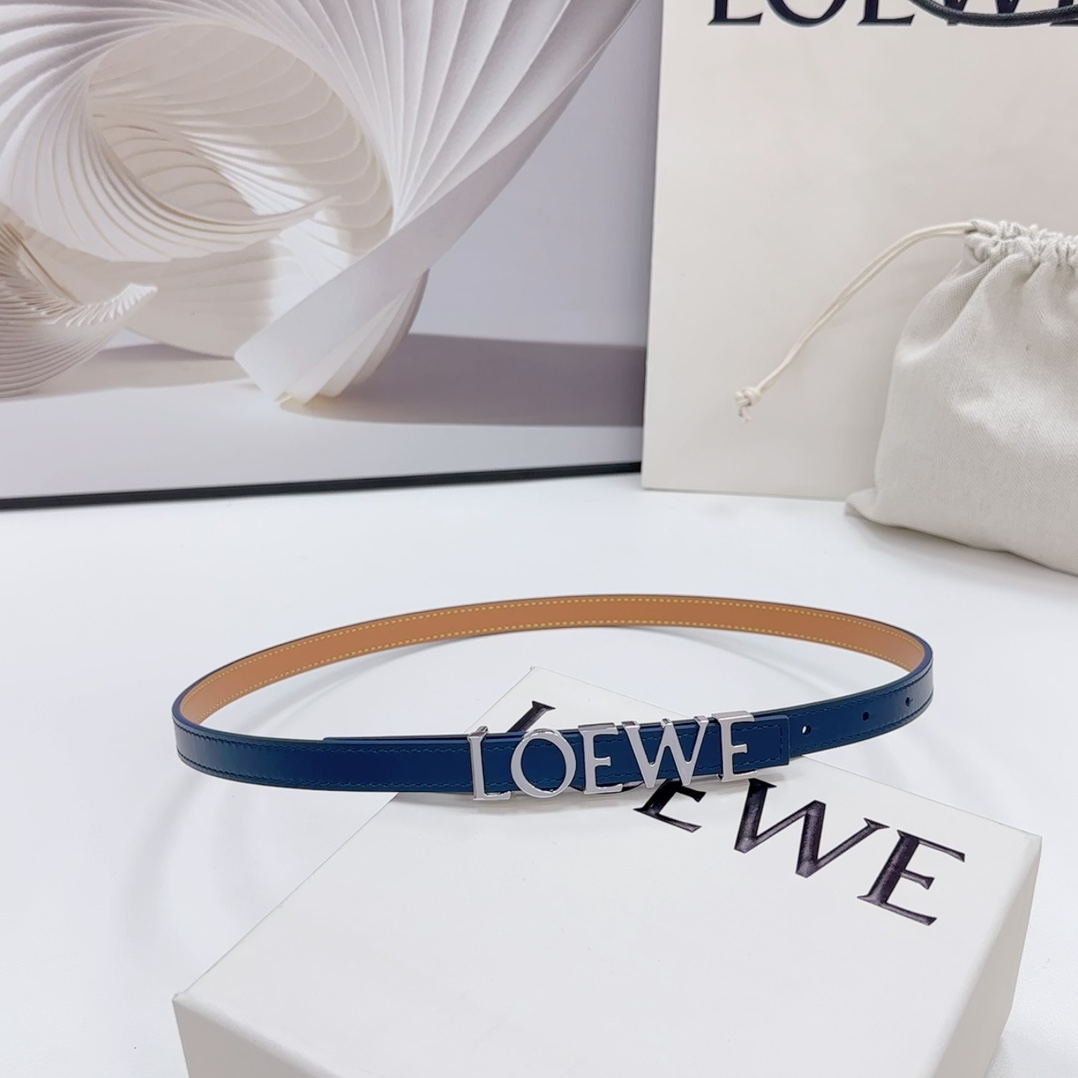 .5cm罗意威新款光滑牛皮革腰带以金属LOEWE品牌标志长度75.80.85.90.95.100欧